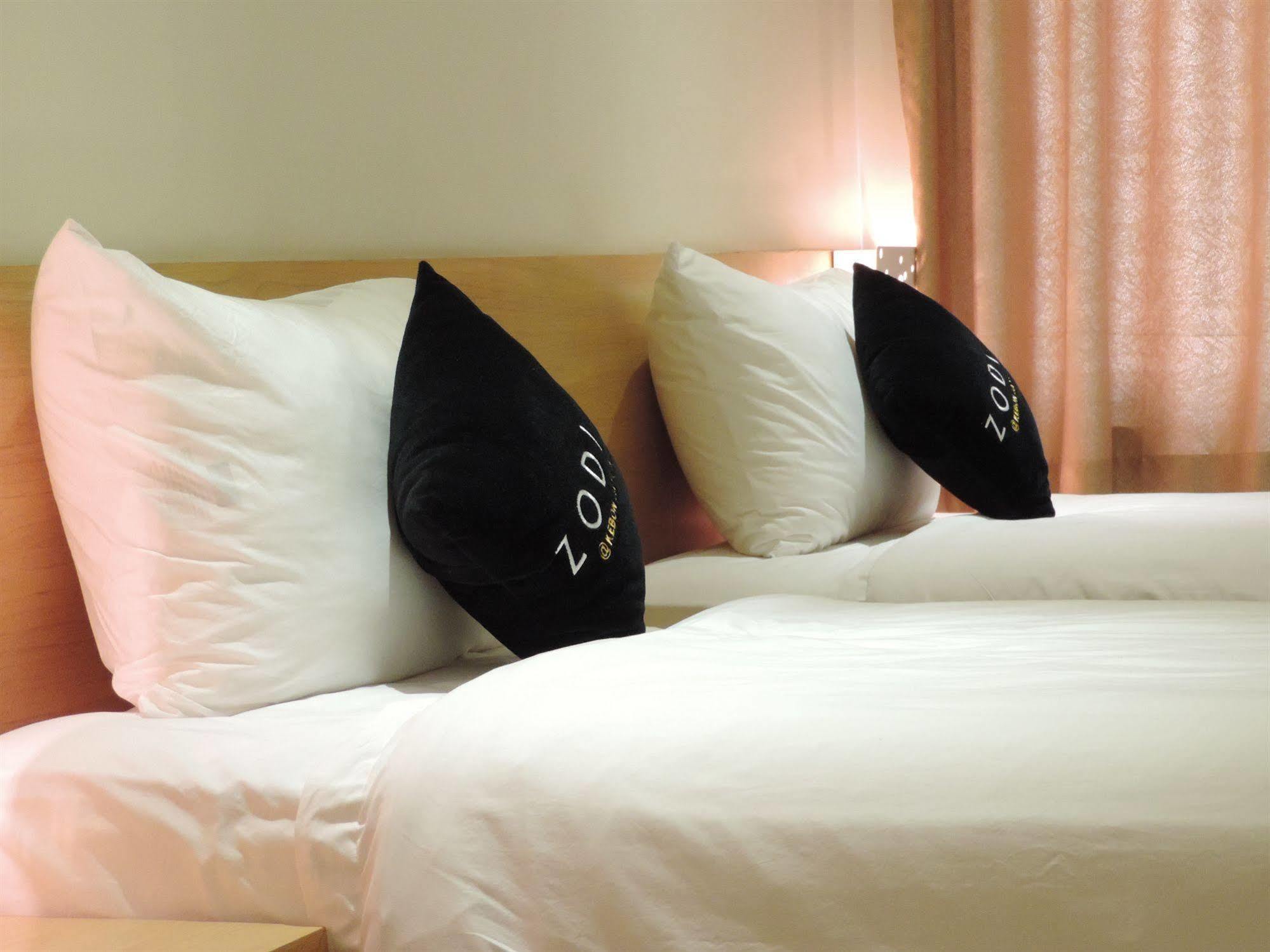 Zodiak Kebon Jati By Kagum Hotels Bandung Esterno foto