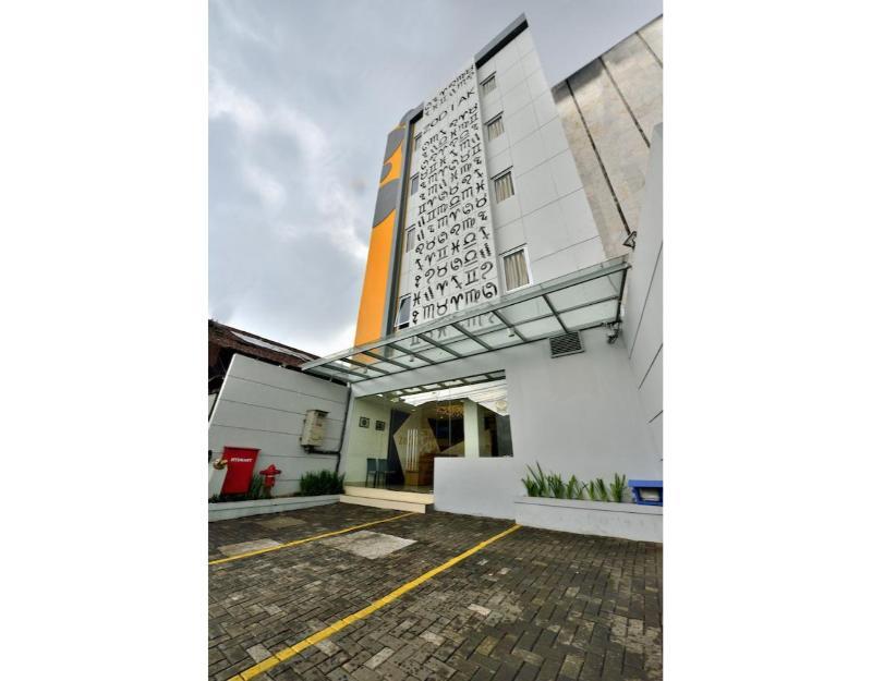 Zodiak Kebon Jati By Kagum Hotels Bandung Esterno foto